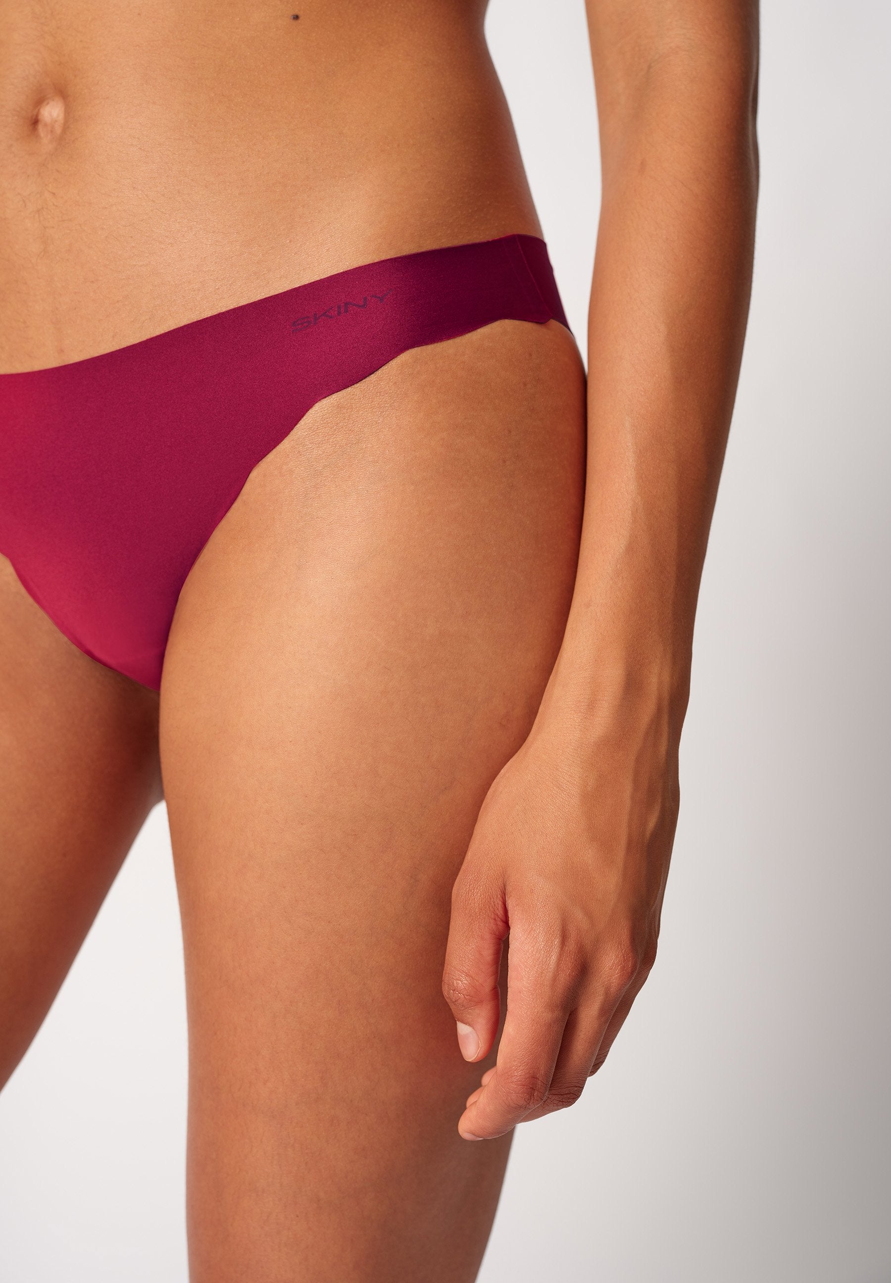 skiny-micro-essentials-bikini-slip-rio-seamless-invisible image 5