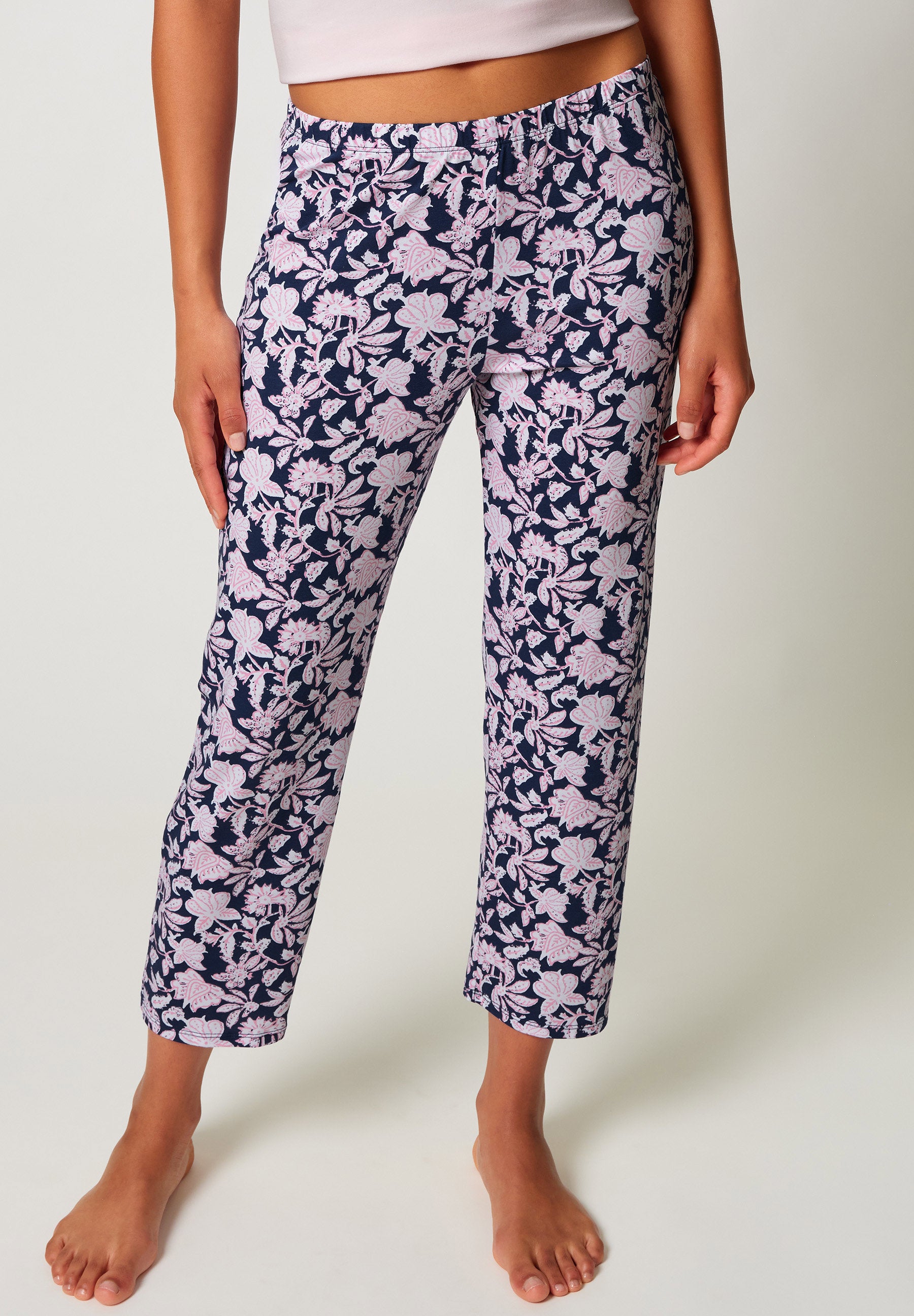 skiny-night-in-skiny-02-pyjama-hose-lang-locker image 1