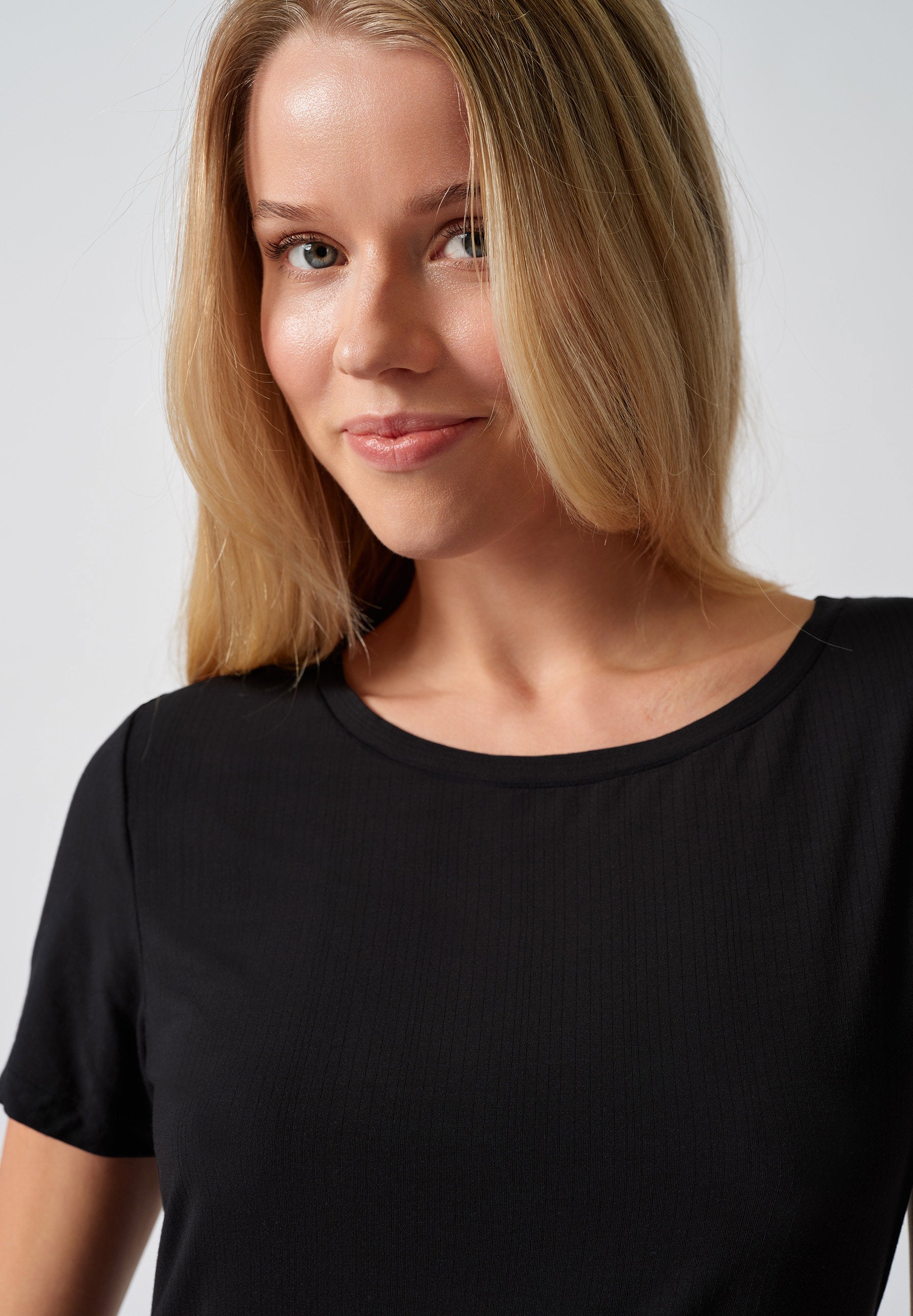 skiny-sheer-modal-shirt-kurzarm-schwarz-087652-087665 image 5