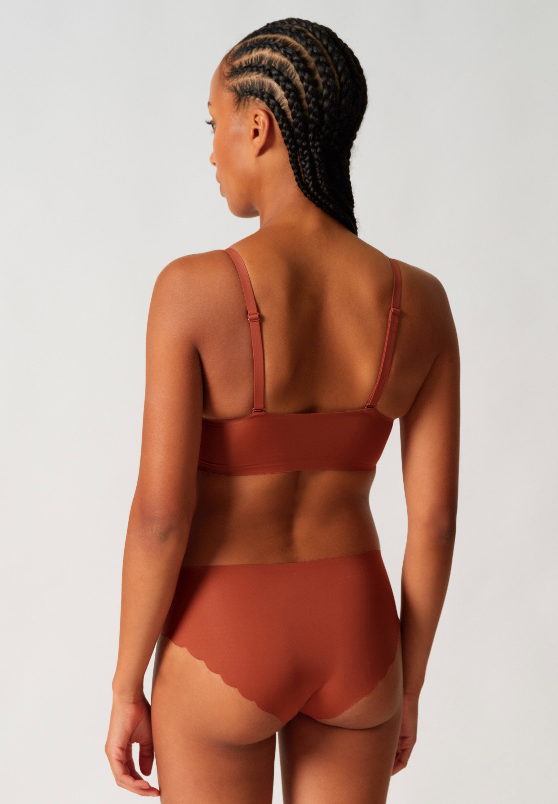skiny-sensation-crop-top-mit-herausnehmbaren-pads-087053-08a077 image 2