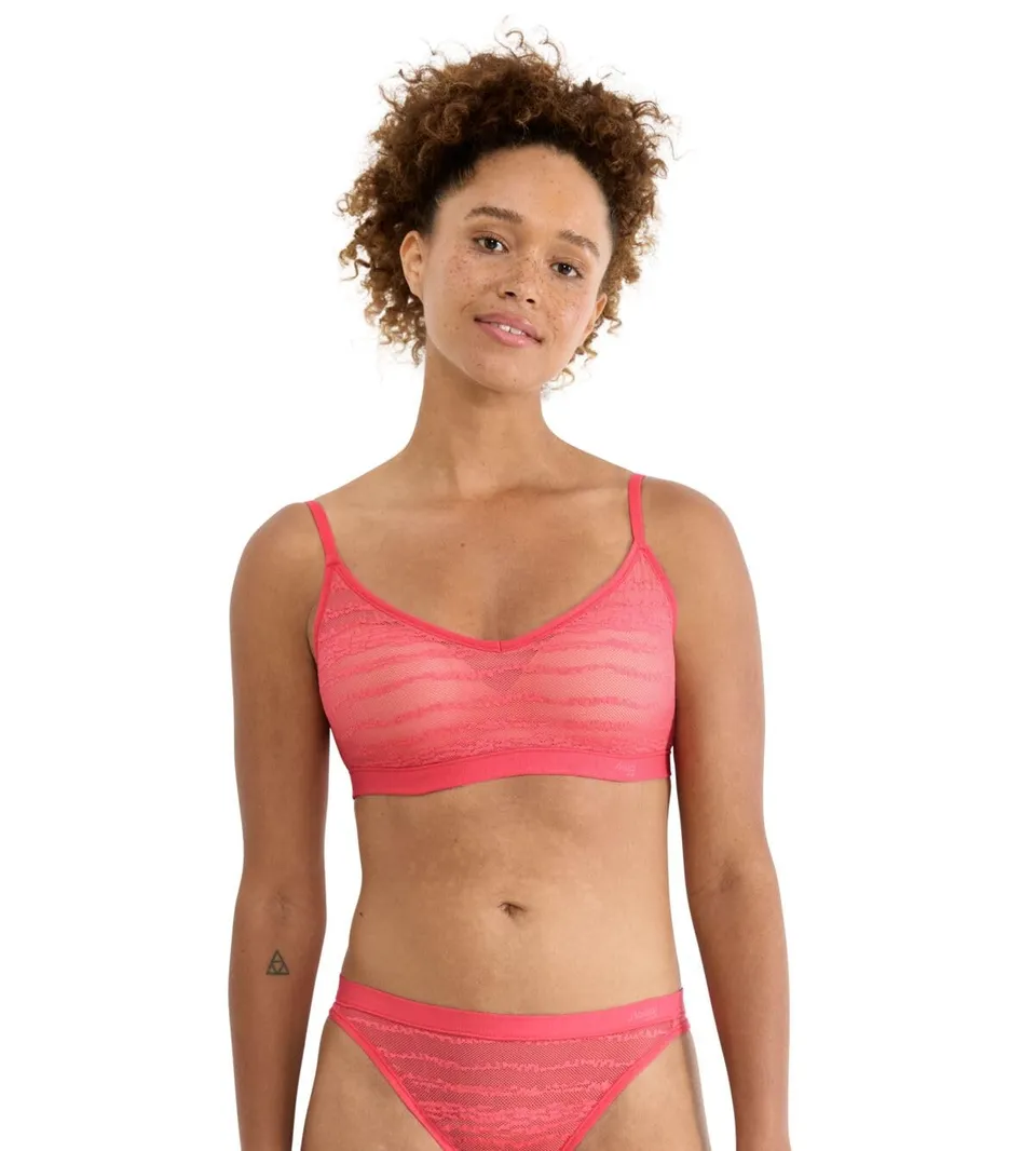 sloggi-free-evolve-pu-lace-push-up-bh-flamingo image 1