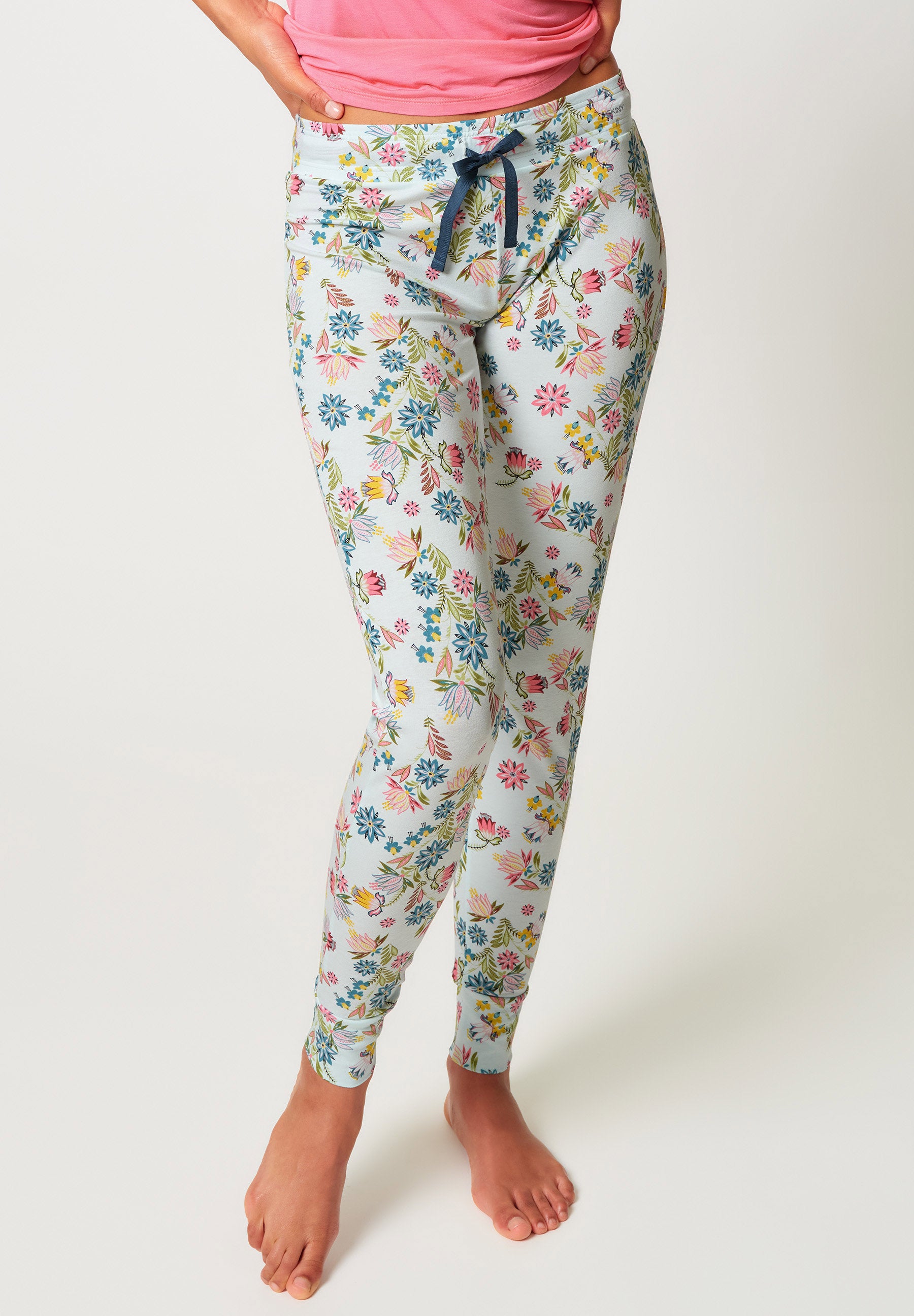 skiny-night-in-skiny-01-pyjama-hose-lang image 1