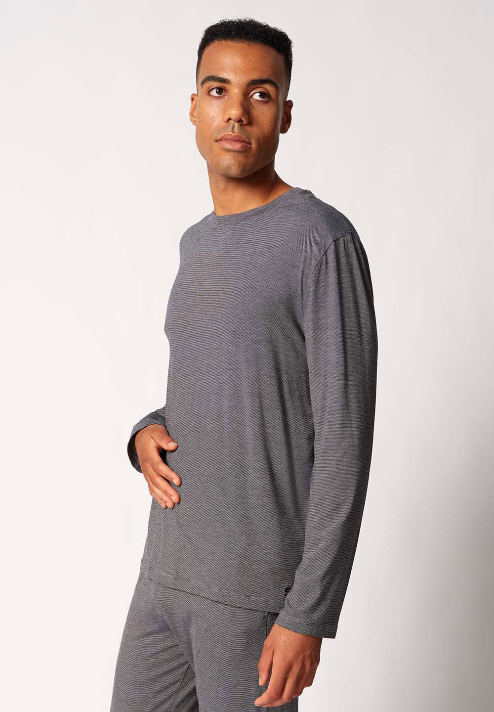 skiny-cooling-deluxe-night-shirt-082975-langarm-bambus image 1