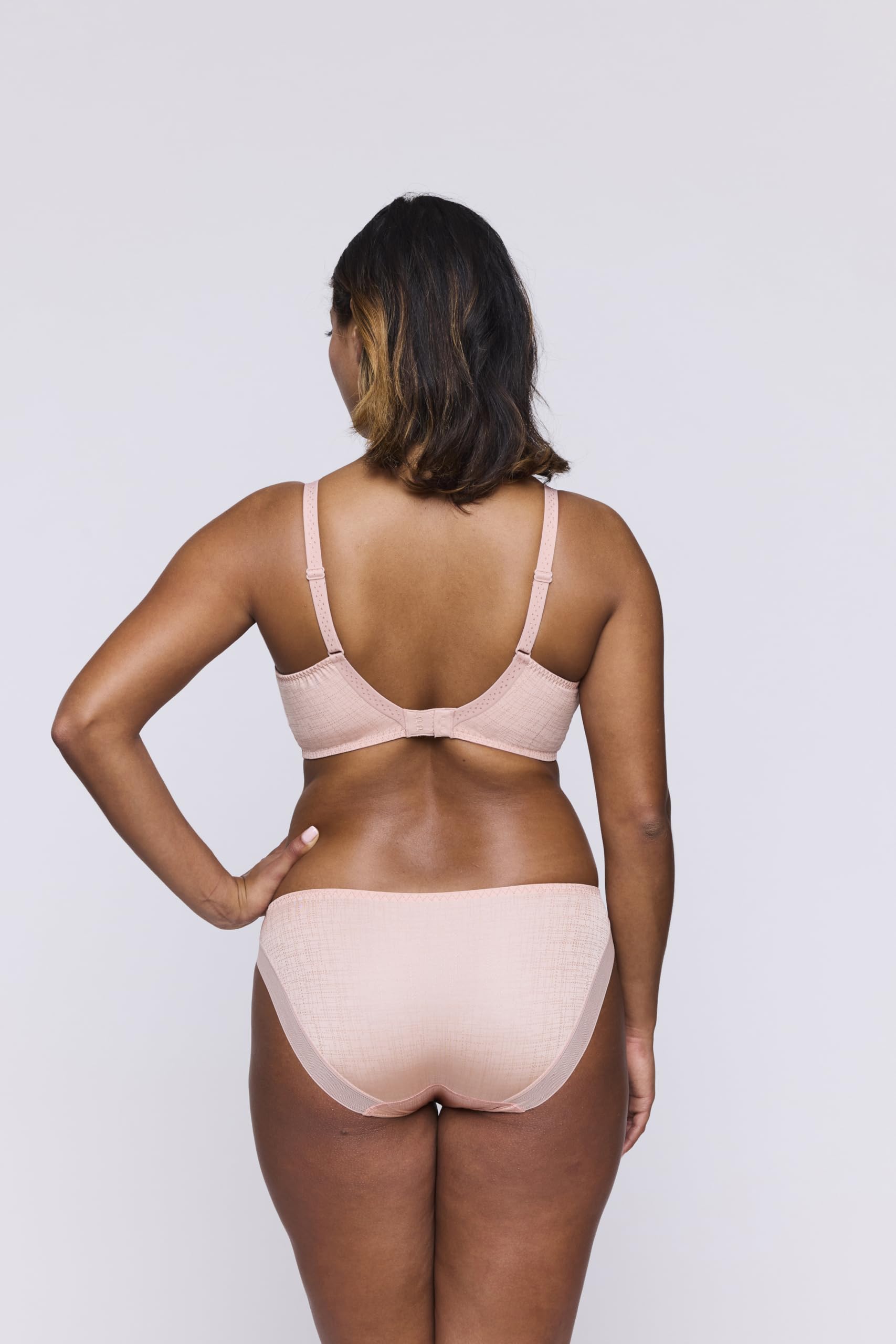primadonna-vennera-rioslip-brazilian image 5