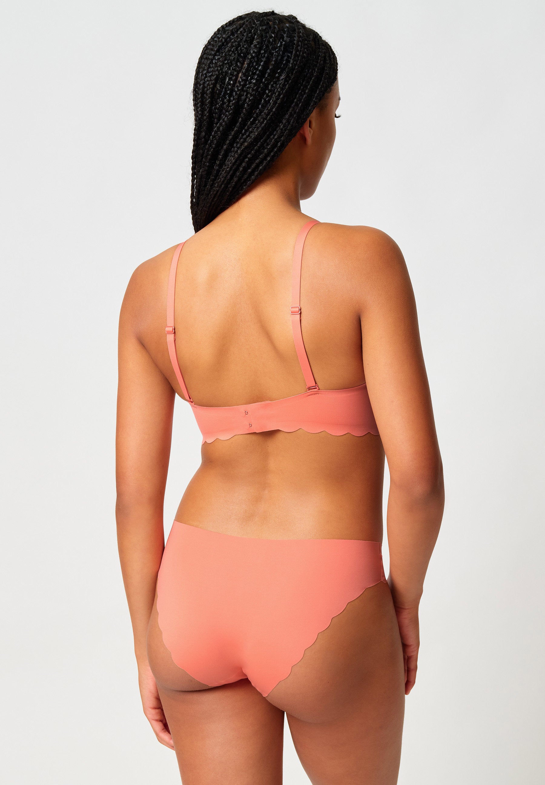 skiny-sensation-triangle-bh-mit-herausnehmbaren-pads-nahtlos image 2