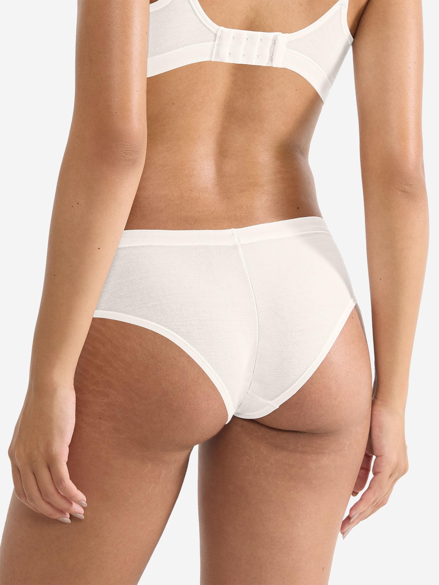 sloggi-free-evolve-retro-boxer-silkwhite-gr-e-1-modal-hipster-slip image 2