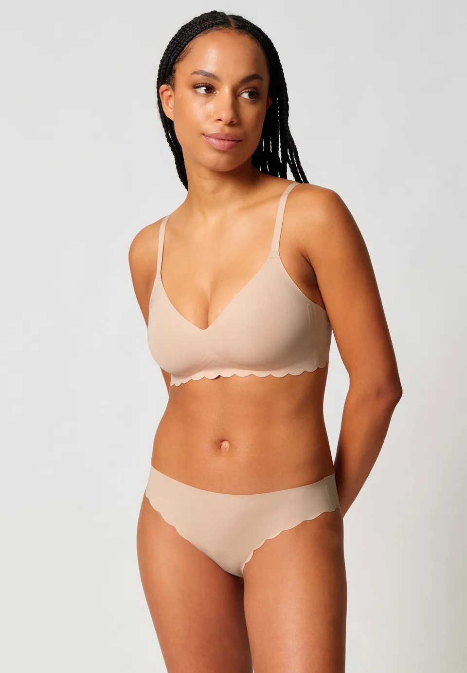 skiny-sensation-triangle-bh-mit-herausnehmbaren-pads-087055 image 1
