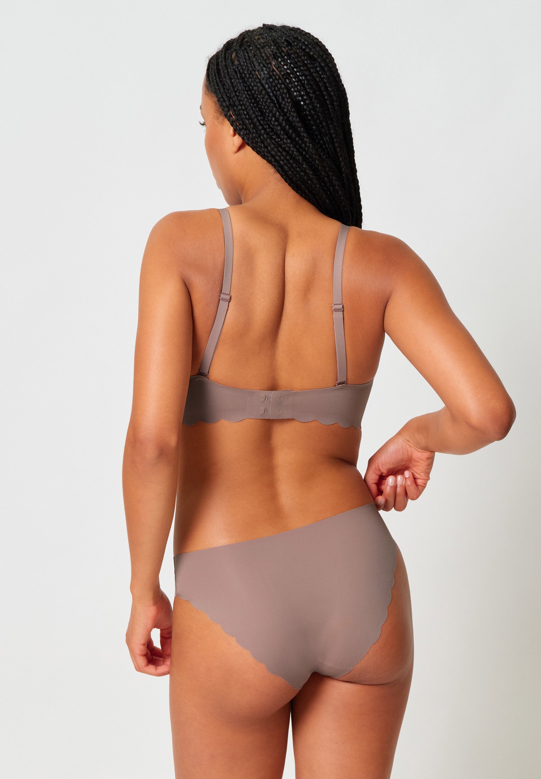 skiny-sensation-triangle-bh-nahtlos-mit-herausnehmbaren-pads-2 image 2