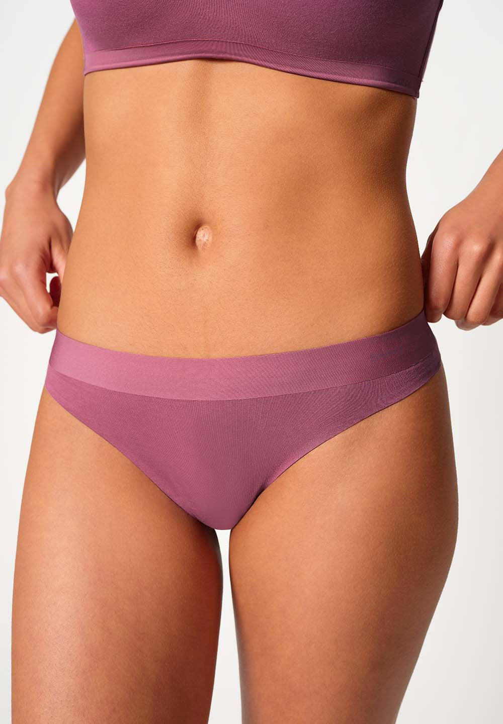 skiny-smartouch-thong-string-082729-08s931 image 5