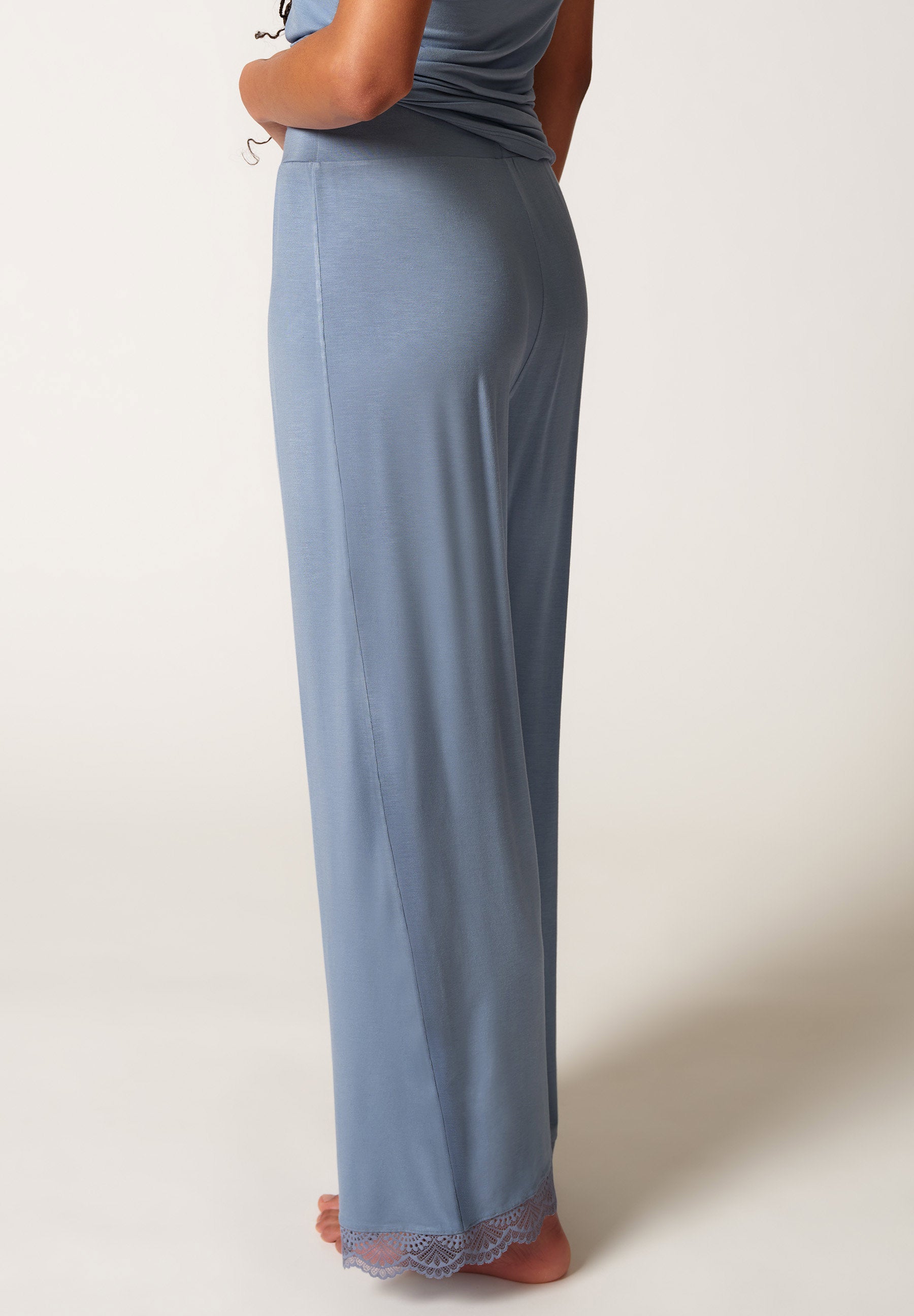 skiny-night-in-mix-match-hose-lang-tencel-modal-spitze image 2