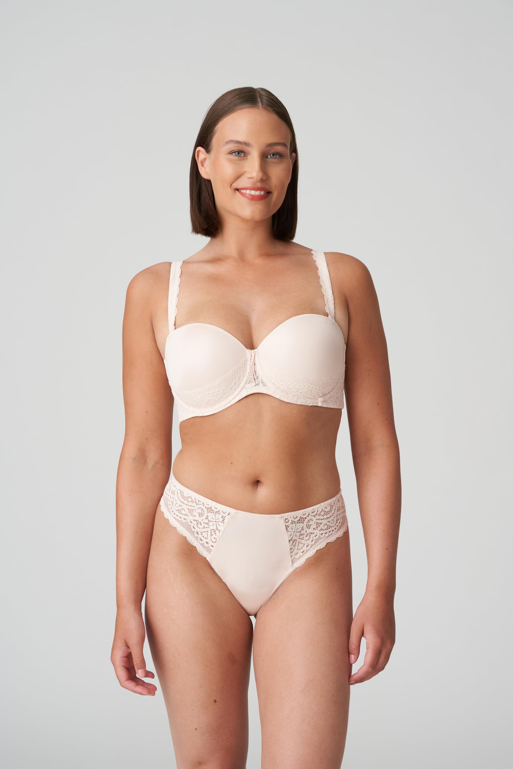primadonna-twist-i-do-string-mit-retro-spitze image 2