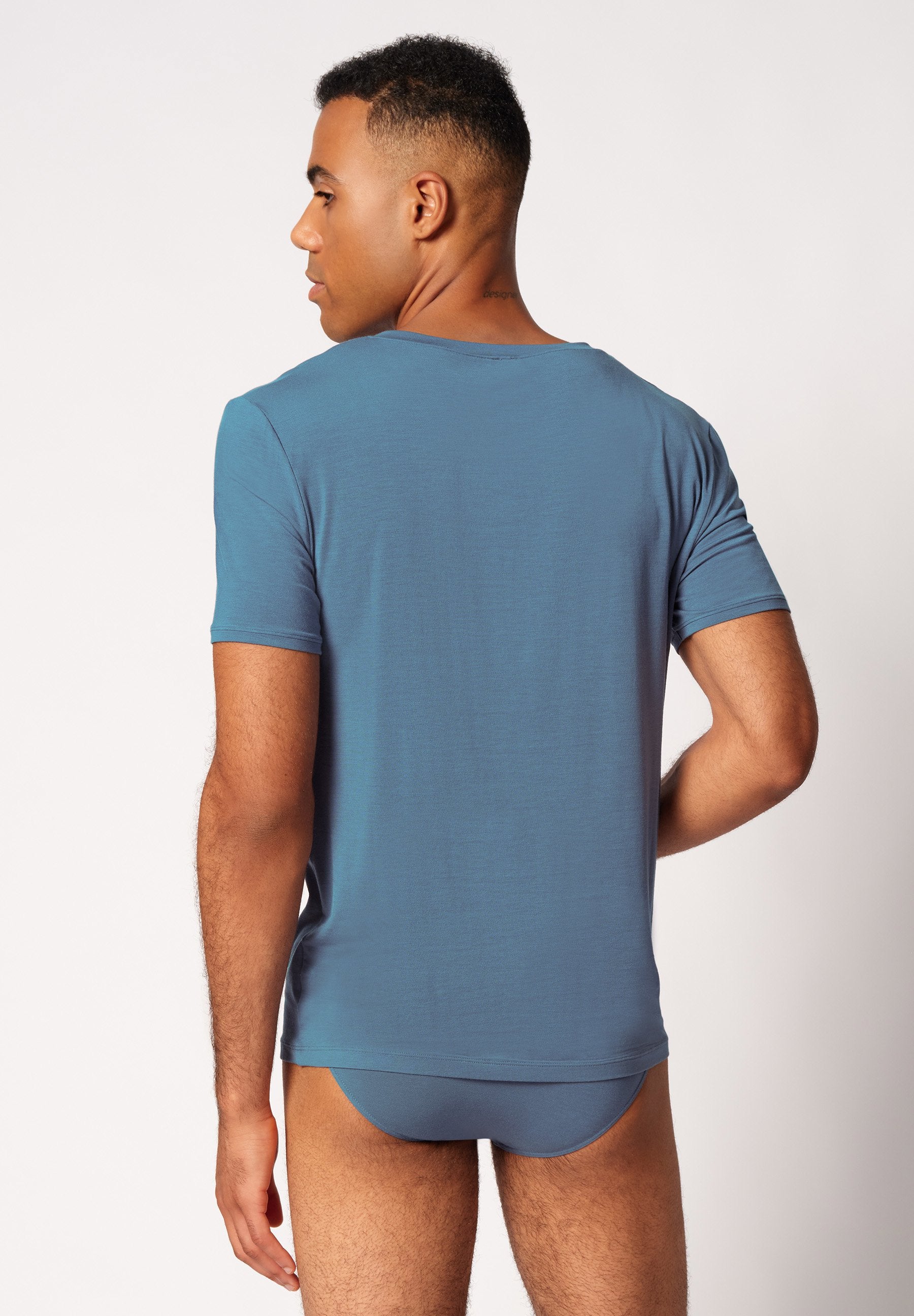 skiny-advantage-modal-invisible-v-ausschnitt-shirt-kurzarm image 2
