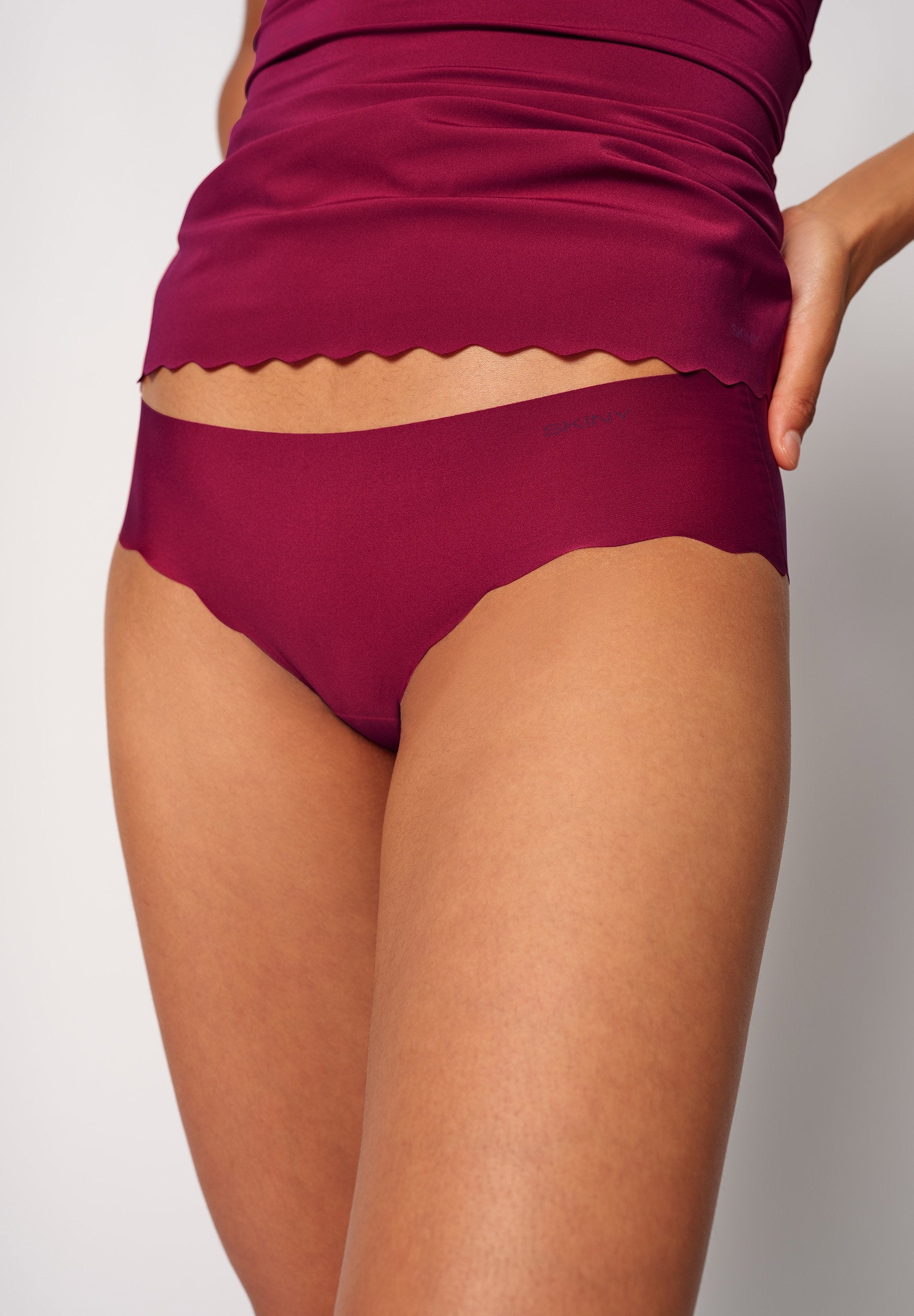 skiny-micro-essentials-panty-085719-nahtloser-microfaser-slip-invisible image 5