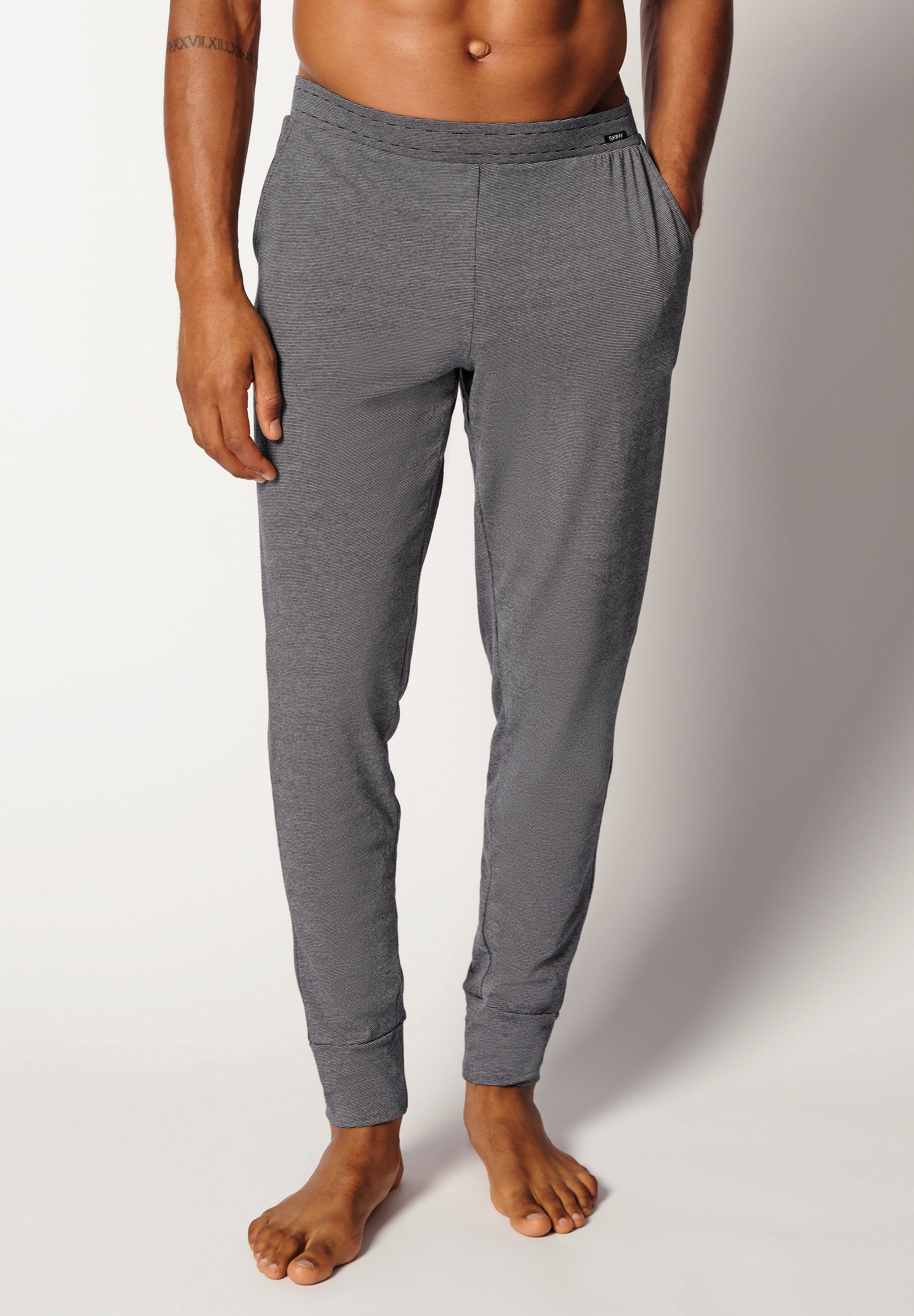 skiny-night-in-mix-match-pants-lang-080513-08s016 image 1