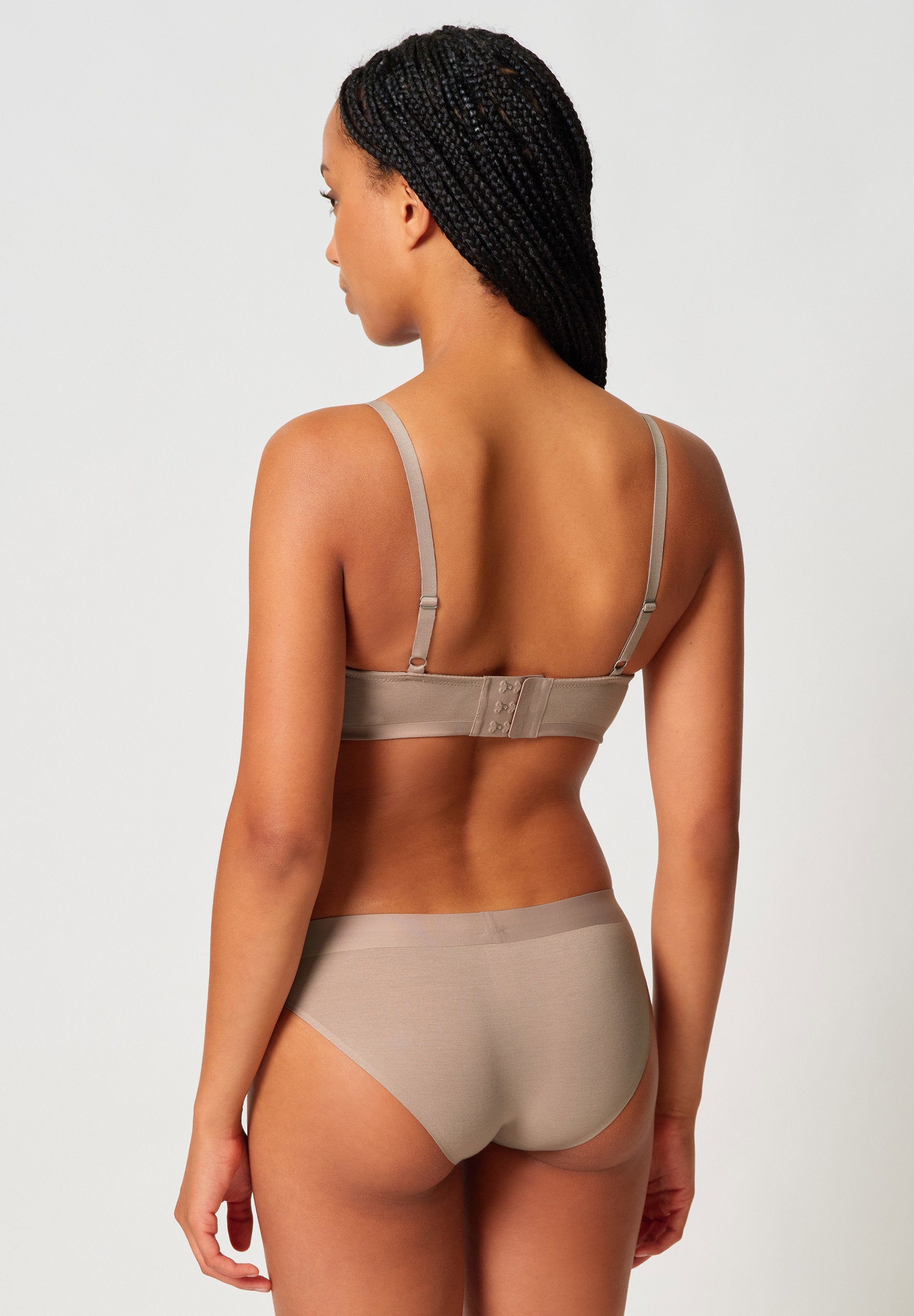 skiny-smartouch-padded-triangle-bh-nahtlos-082624 image 2