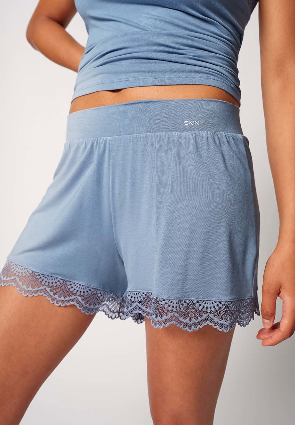 skiny-night-in-mix-match-shorts-mit-spitze-082615 image 5