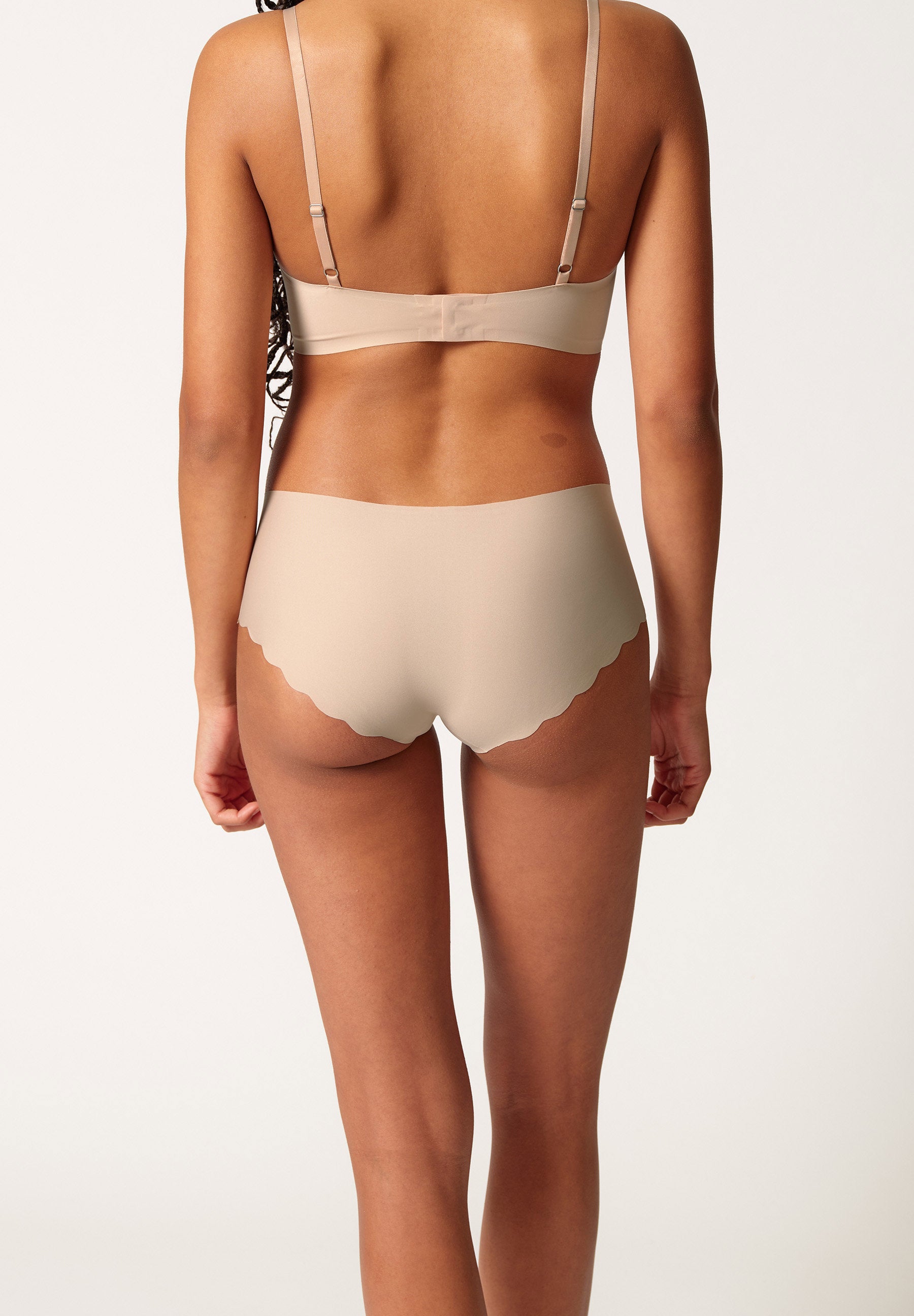 skiny-micro-essentials-boyleg-shorts-damen-nahtlos image 2