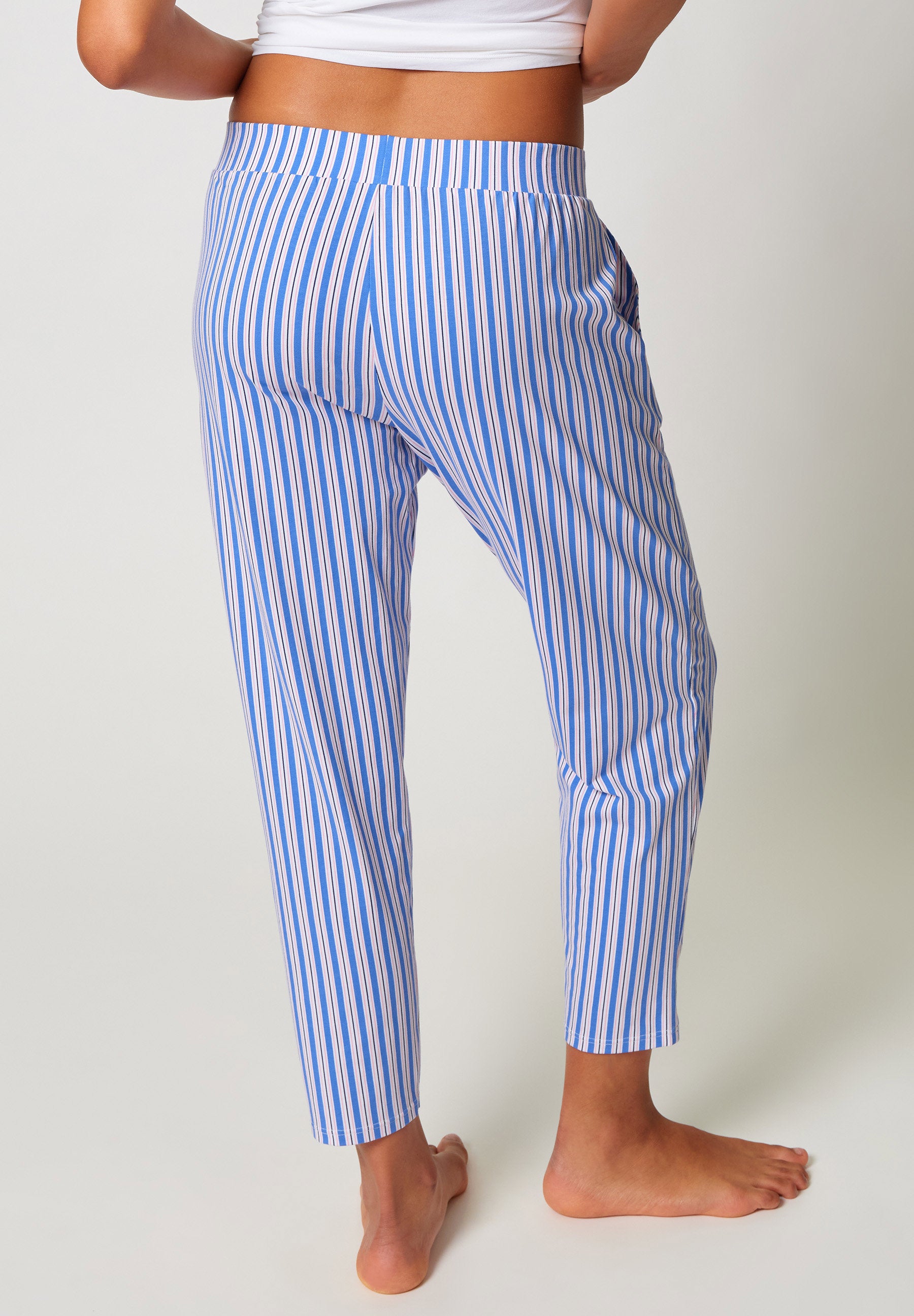 skiny-night-in-skiny-02-cropped-pyjamahose-087323-08a043 image 2