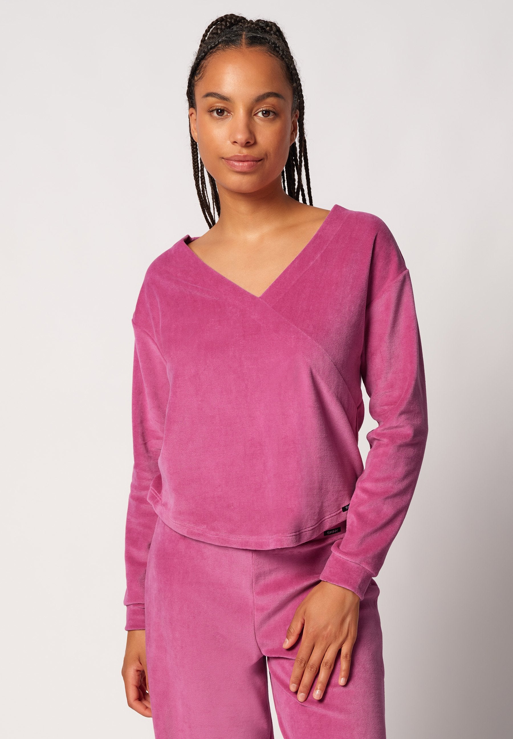 skiny-night-in-skiny-02-shirt-langarm-082203-08s643-v-ausschnitt image 1