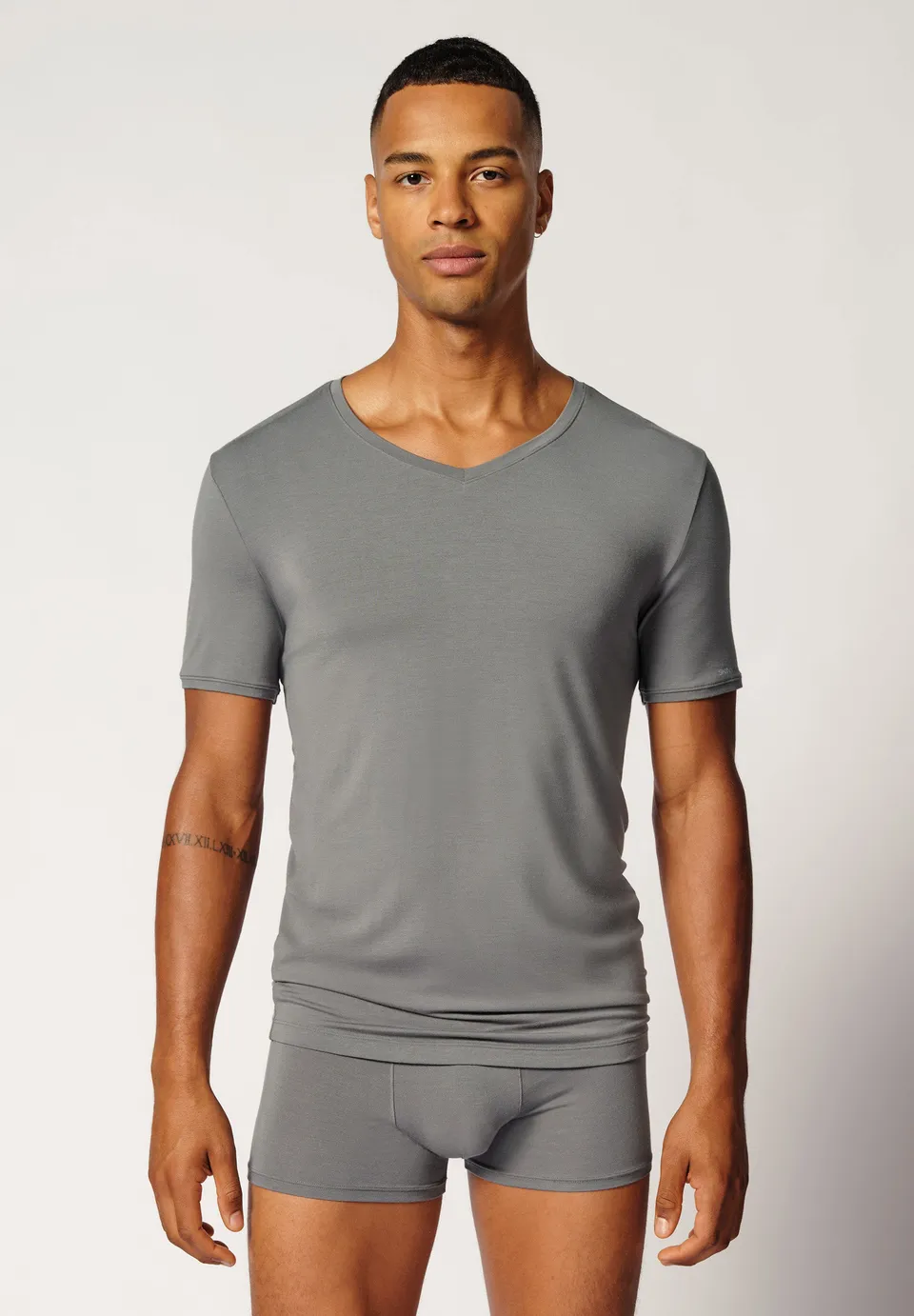 skiny-calmodal-v-ausschnitt-shirt-kurzarm-081428-08s590 image 1