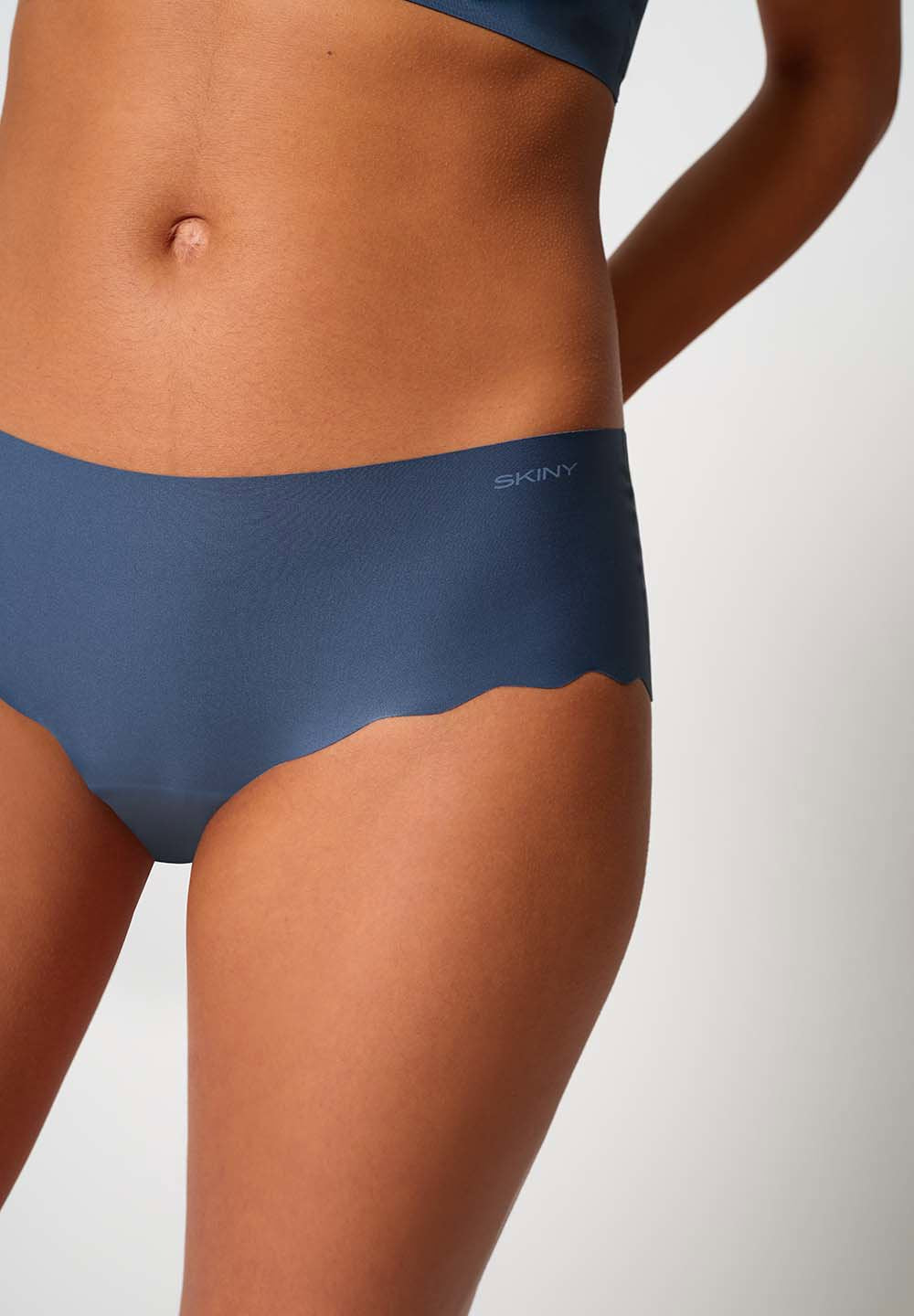 skiny-micro-essentials-boyleg-shorts-seamless-invisible image 5
