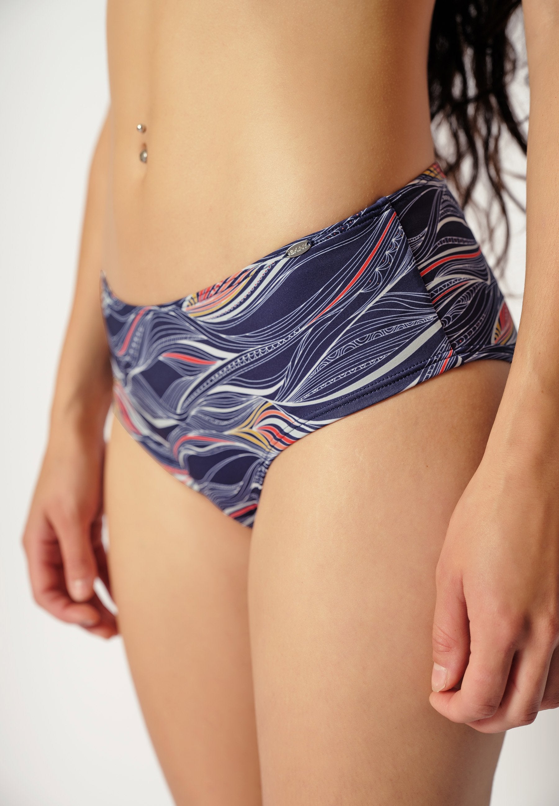 skiny-beacholidays-midi-bikinihose-high-waist-081903-08s572-mit-print image 5