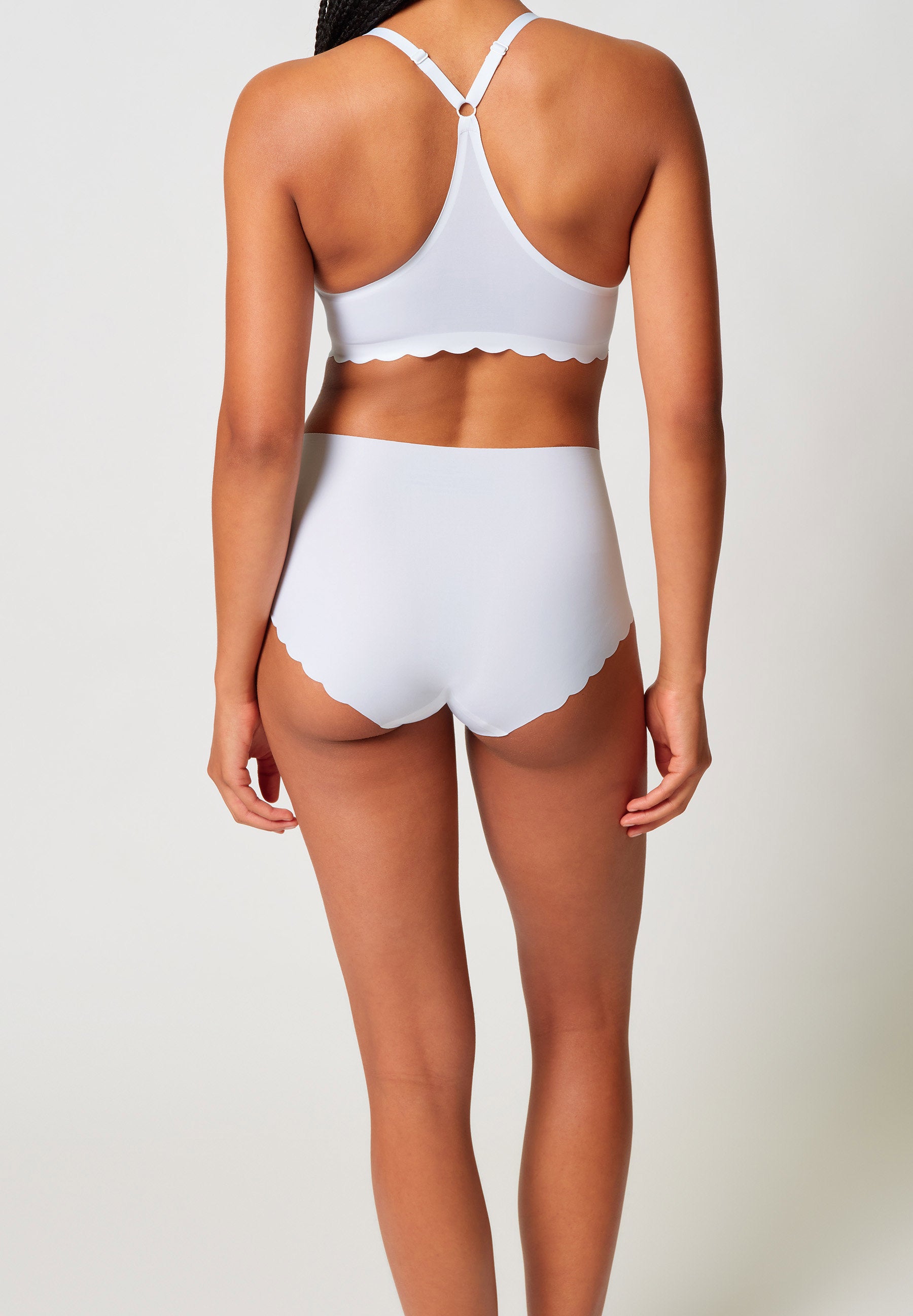 skiny-sensation-high-waist-briefs-087059-080500-nahtloser-high-waist-slip image 2