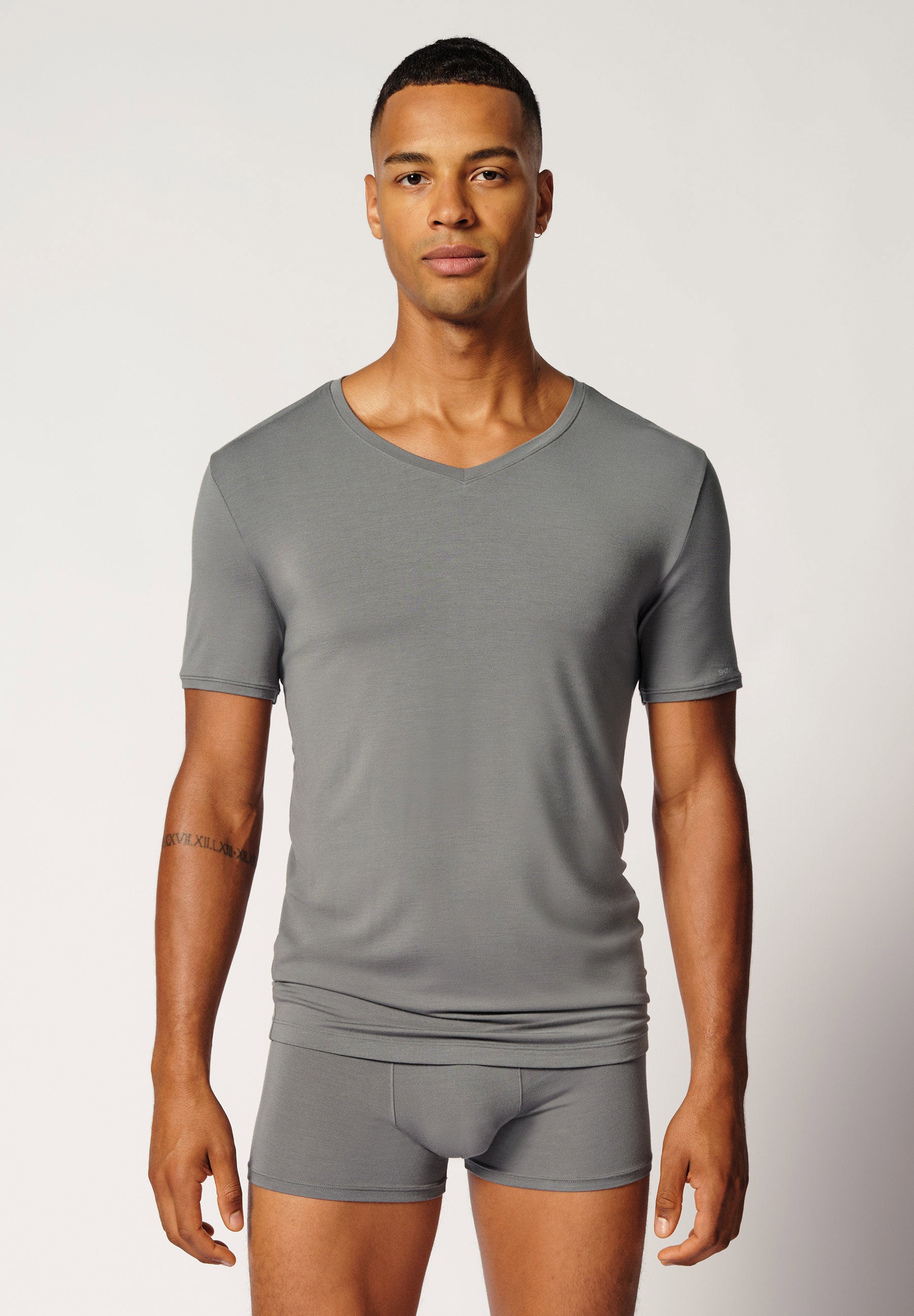 skiny-calmodal-v-ausschnitt-shirt-kurzarm-081428-08s590 image 1