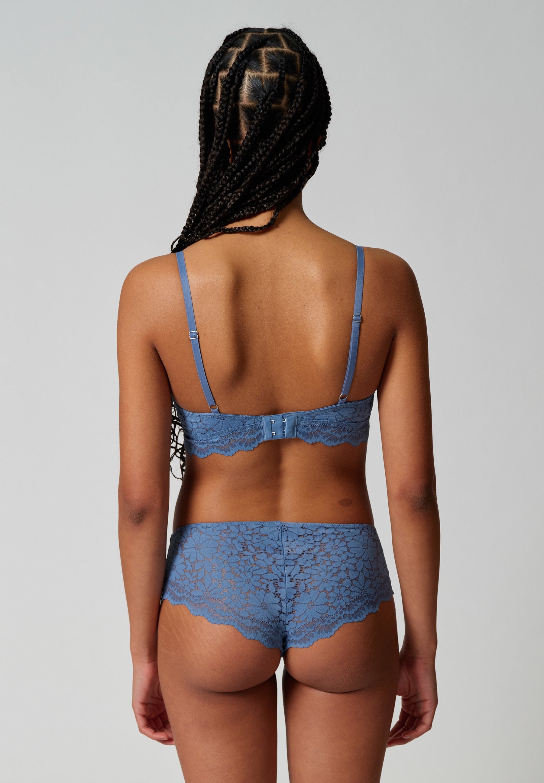 skiny-wonderfulace-081161-gepolsterter-triangel-bh-mit-spitze image 2