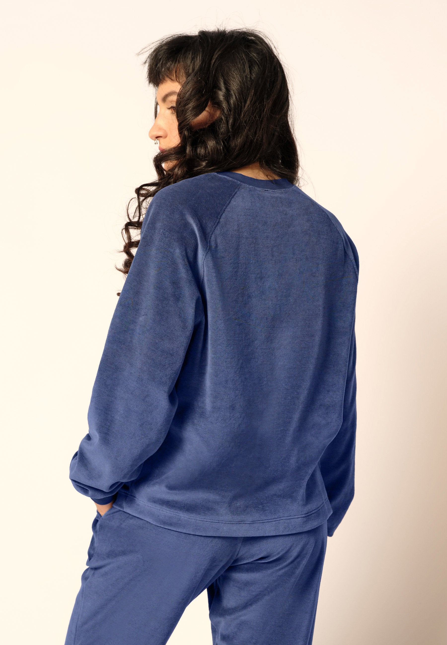 skiny-night-in-skiny-03-sweatshirt-damen-velours image 2