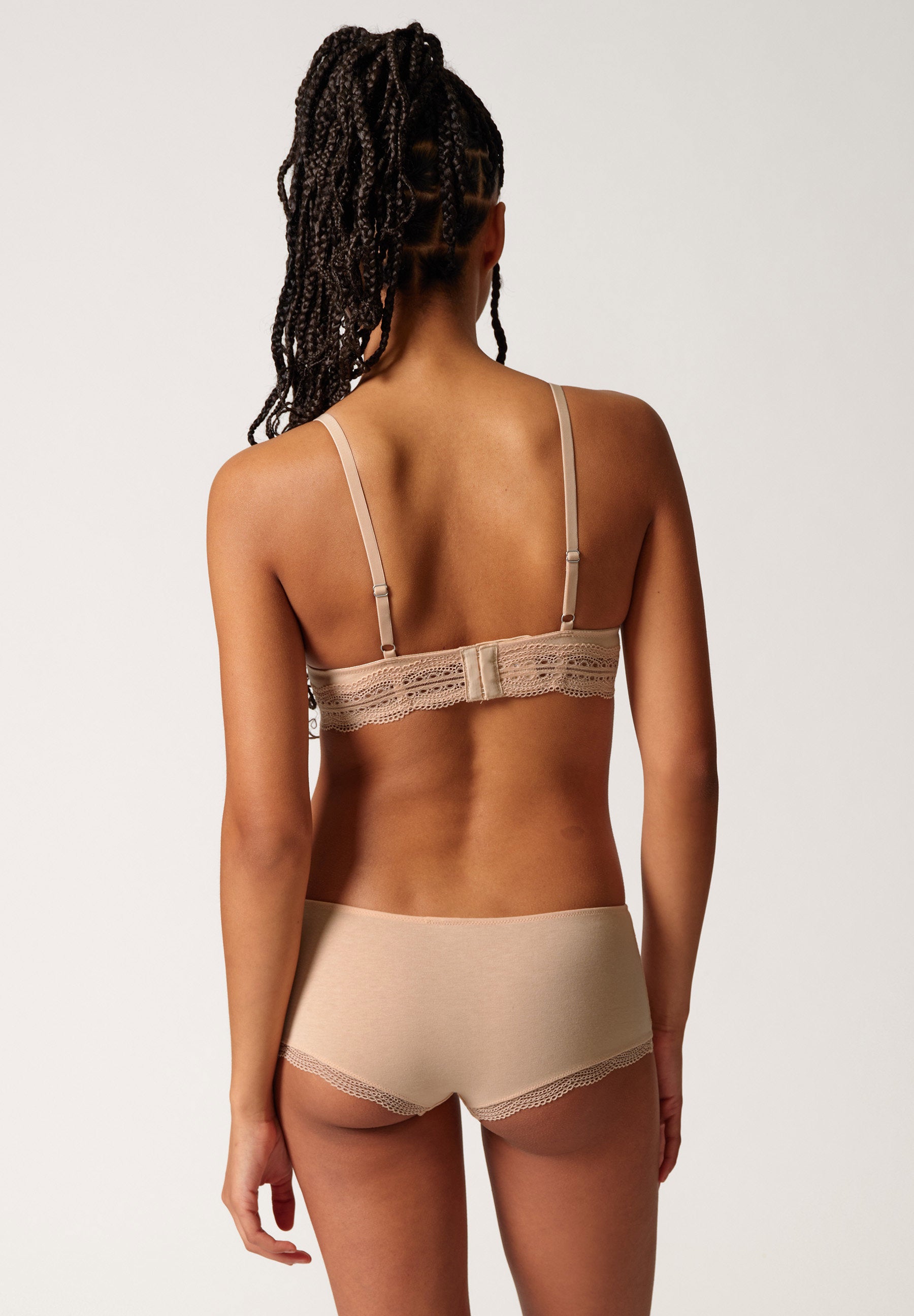skiny-classicotton-padded-bra-mit-spitze image 2