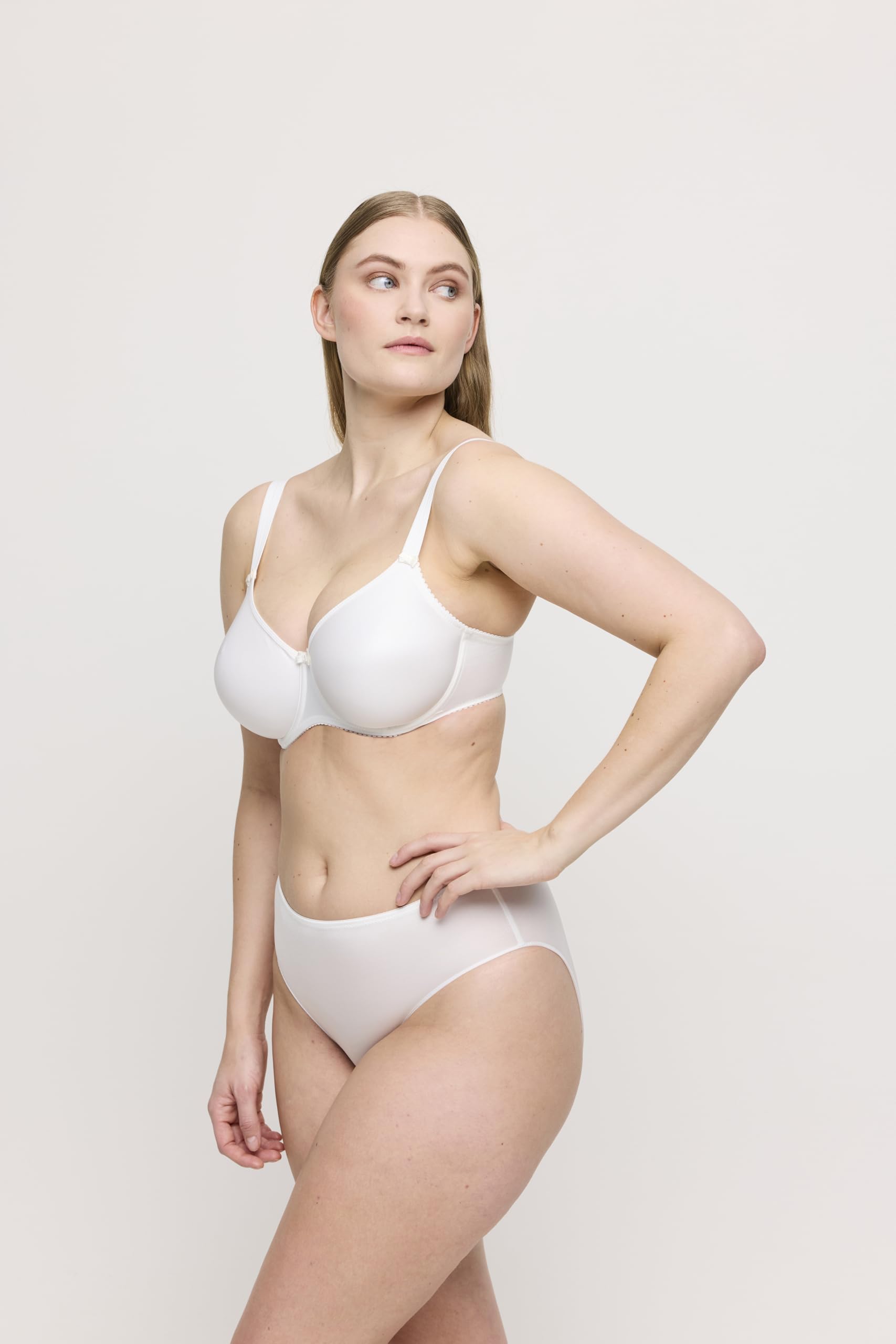 primadonna-satin-vollschalen-bh-nahtlos-mit-minimizer-effekt image 3