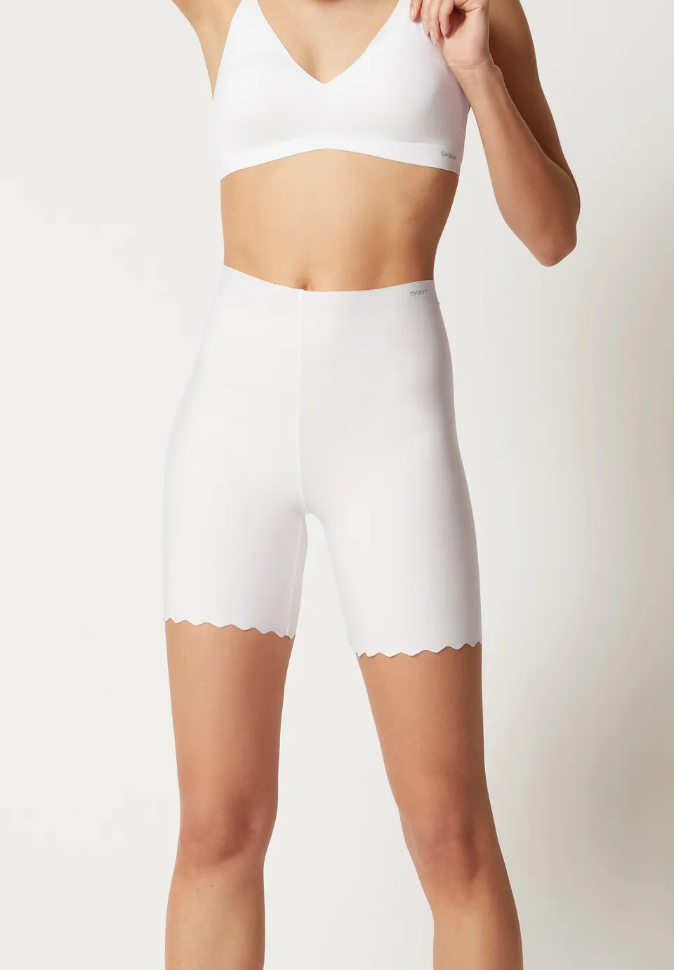 skiny-micro-essentials-pants-short-unterrock-hose-084274-080500 image 1