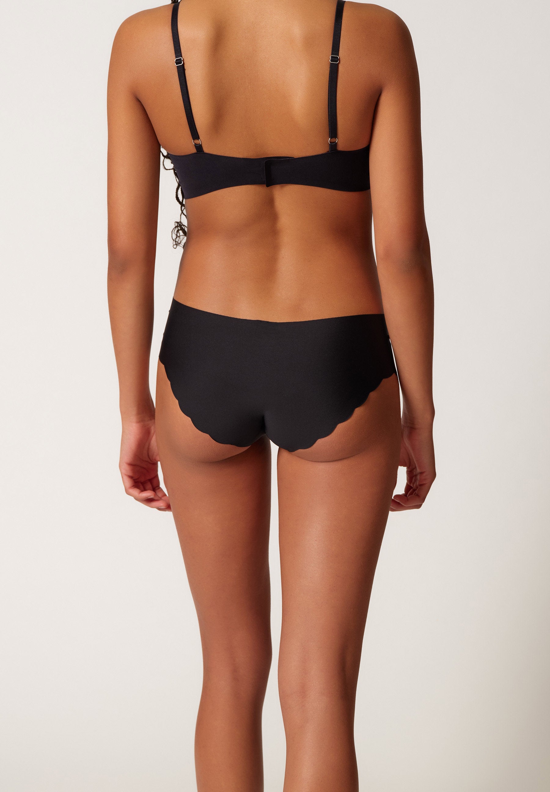 skiny-monthlysolution-period-panty-medium-absorbency image 2