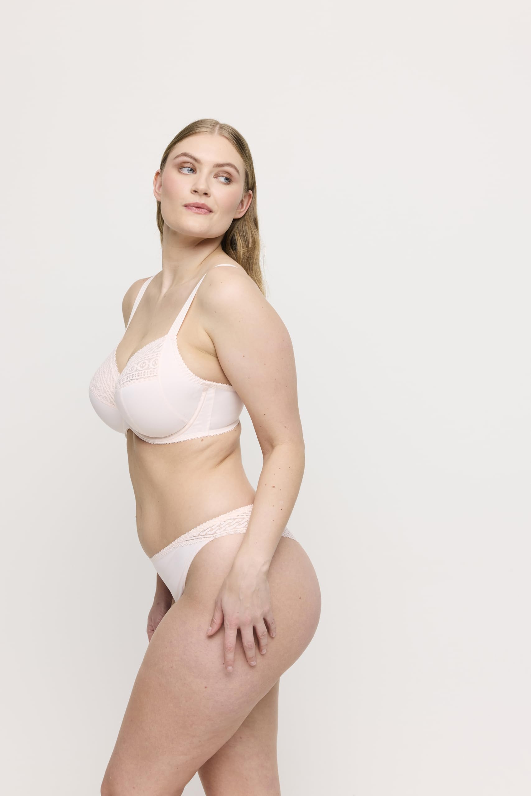 primadonna-montara-string-damen image 5